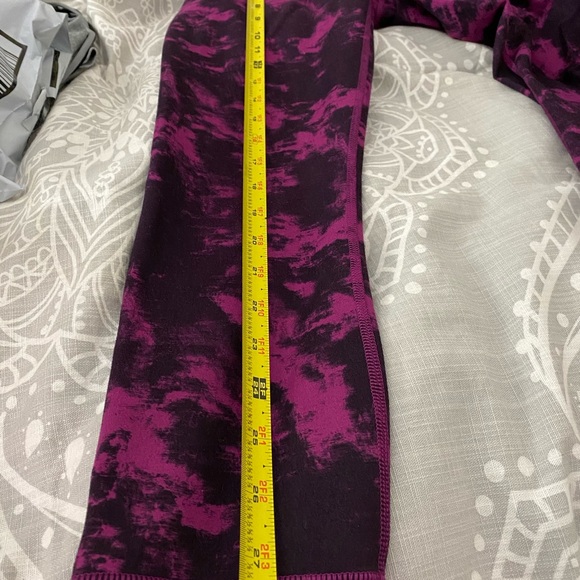 Lululemon Tie Dye Wunder Under Crop Leggings - Picture 9 of 9